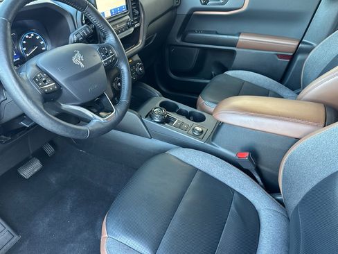 Used 2021 Ford Bronco Sport Outer Banks w/ Outer Banks Package image 11