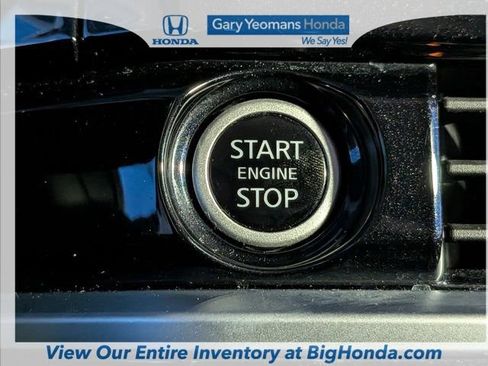 Used 2024 Nissan Pathfinder SV AWD/4WD image 32