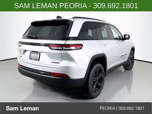 New 2025 Jeep Grand Cherokee Limited w/ Black Appearance Package AWD/4WD image 7