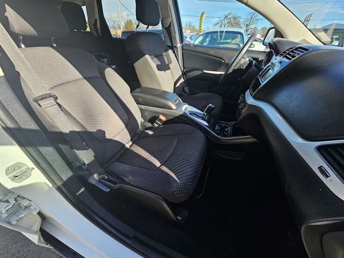 Used 2015 Dodge Journey SXT w/ Flexible Seating Group image 5
