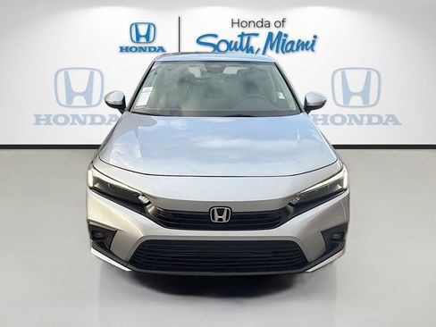 Used 2023 Honda Civic Touring image 2