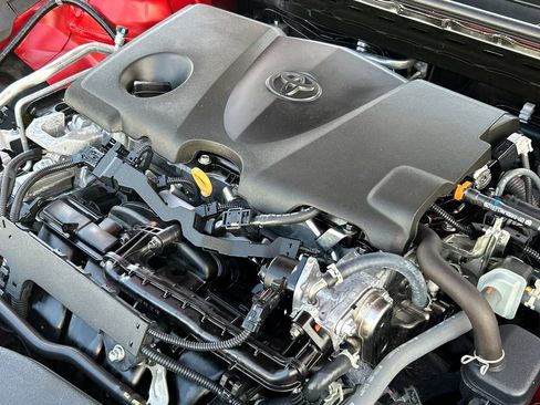 Used 2023 Toyota Camry SE FWD image 27