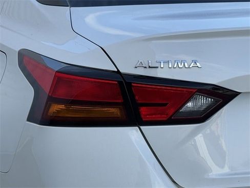Used 2022 Nissan Altima 2.5 SR image 6