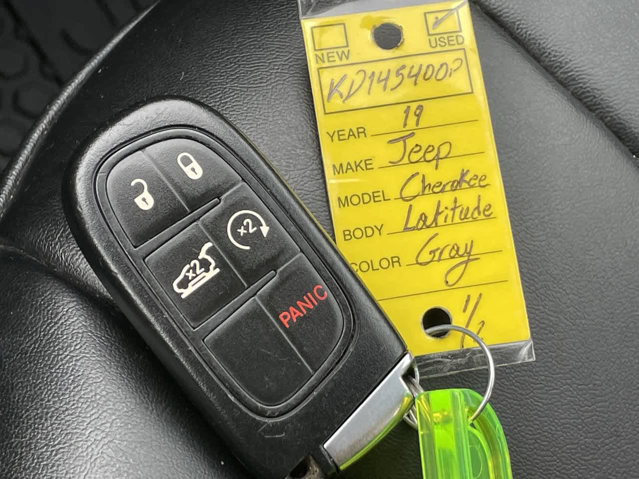 Used 2019 Jeep Cherokee Latitude Plus w/ Comfort/Convenience Group FWD image 26