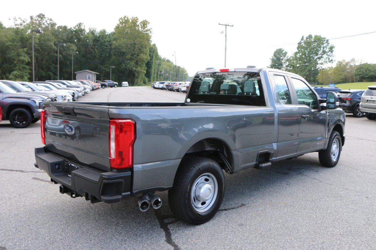 Used 2026 Ford F250 XL RWD image 8