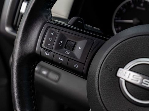 Used 2023 Nissan Pathfinder SL AWD/4WD image 22