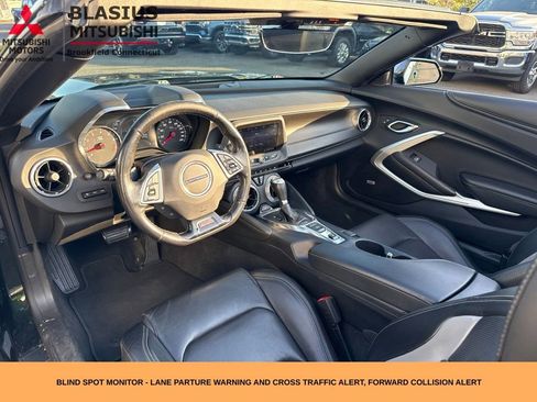 Used 2020 Chevrolet Camaro SS RWD image 6