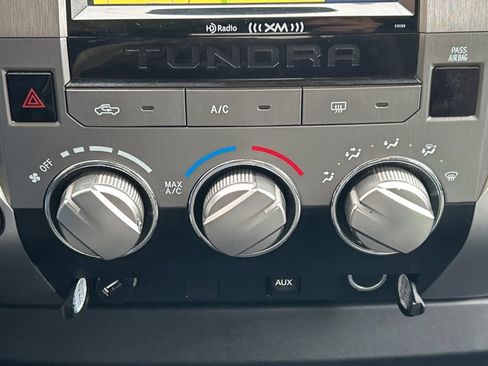 Used 2018 Toyota Tundra SR5 AWD/4WD image 28
