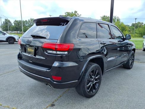 Used 2021 Jeep Grand Cherokee Laredo X AWD/4WD image 5
