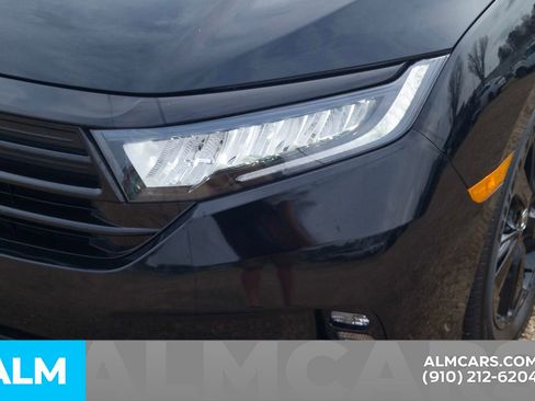 Used 2023 Honda Odyssey Sport image 13