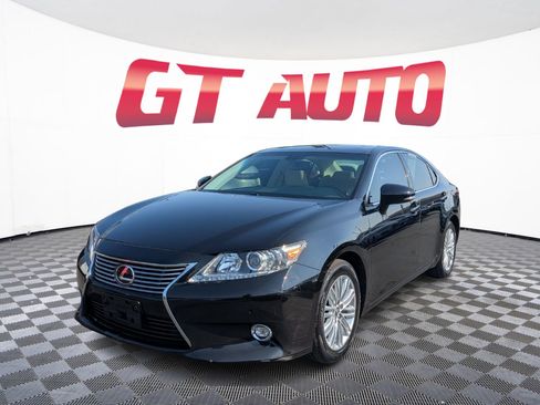 Used 2014 Lexus ES 350 w/ Luxury Package FWD image 2