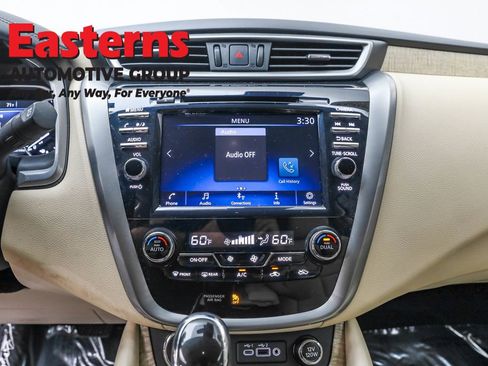 Used 2023 Nissan Murano SV image 12