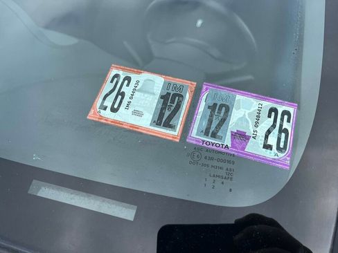 Used 2008 Toyota Yaris Sedan image 11