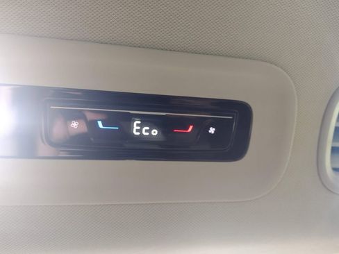 New 2025 Volkswagen ID. Buzz 1st Edition image 40