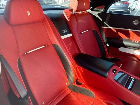 Used 2020 Rolls-Royce Wraith RWD image 29