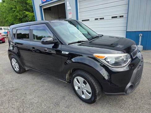 Used 2016 Kia Soul FWD image 3