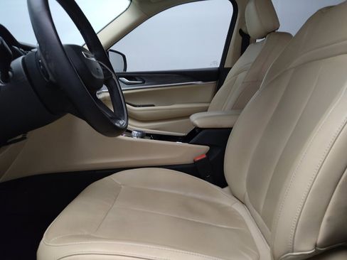 Used 2022 Jeep Grand Cherokee L Limited image 17