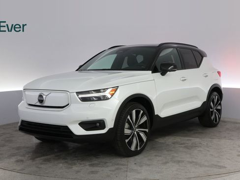 Used 2022 Volvo XC40 P8 Recharge Ultimate AWD/4WD image 2