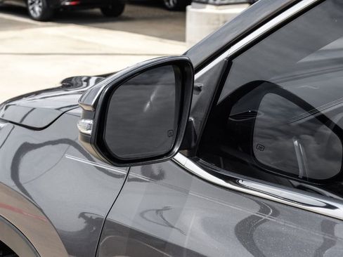 Used 2019 Toyota Highlander LE FWD image 42