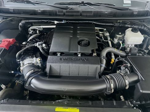 Used 2024 Nissan Frontier SV w/ SV Convenience Package RWD image 31