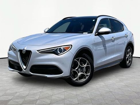 Used 2022 Alfa Romeo Stelvio Ti AWD/4WD image 3