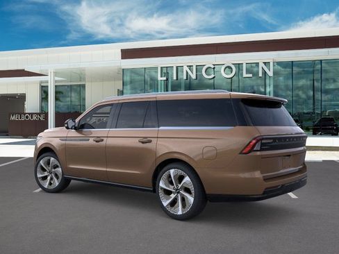 New 2026 Lincoln Navigator L Black Label AWD/4WD image 4