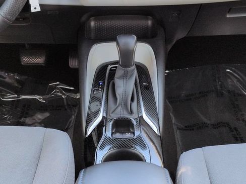 Used 2020 Toyota Corolla SE FWD image 18