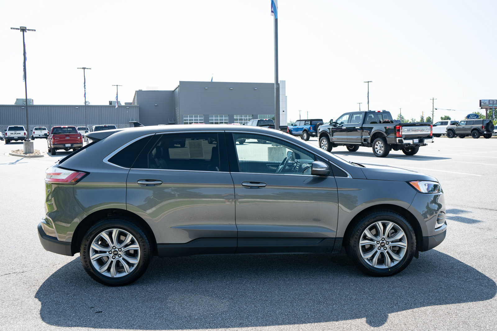 Used 2024 Ford Edge Titanium AWD/4WD image 11