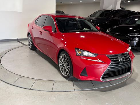 Used 2018 Lexus IS 300 AWD w/ Comfort Package image 7