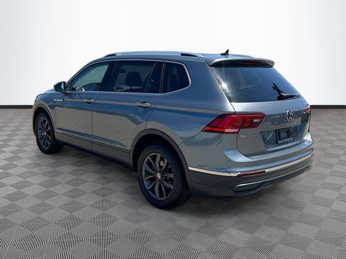 Used 2022 Volkswagen Tiguan SE FWD image 5