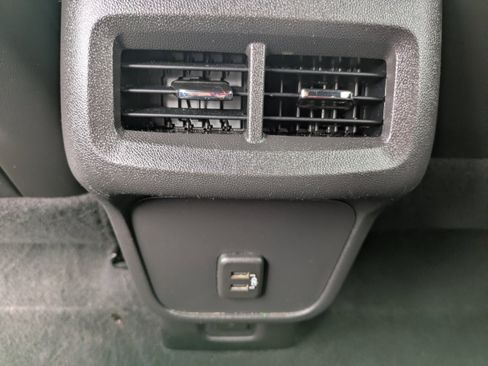 Used 2022 Chevrolet Equinox RS w/ RS Leather Package FWD image 14