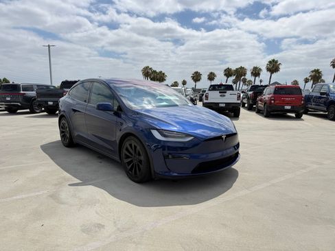 Used 2023 Tesla Model X AWD/4WD image 4