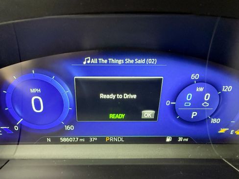 Used 2020 Ford Escape Titanium image 15