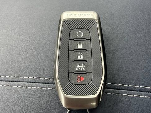 Used 2026 INFINITI QX60 Sport w/ Dark Cargo Package AWD/4WD image 24