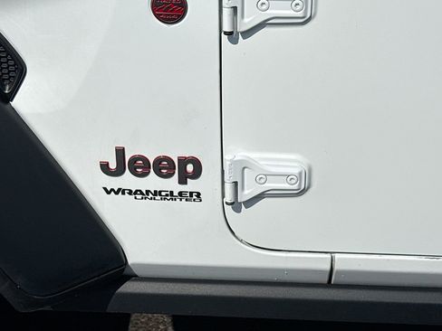 Used 2022 Jeep Wrangler Unlimited Rubicon w/ Steel Bumper Group image 21