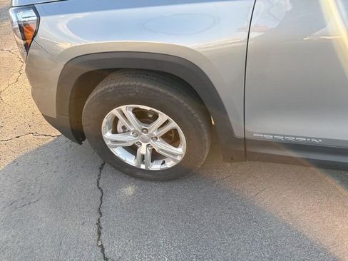 Certified 2024 GMC Terrain SLE image 15