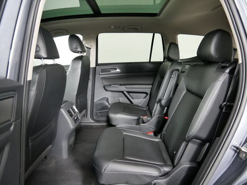 Used 2019 Volkswagen Atlas SEL AWD/4WD image 16