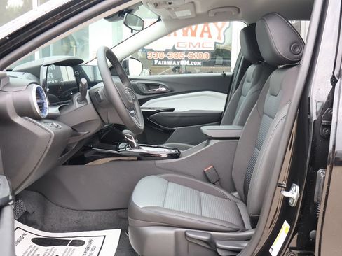 New 2026 Chevrolet Trax LT w/ Midnight Edition FWD image 12