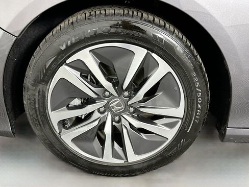 Used 2019 Honda Accord Touring image 33