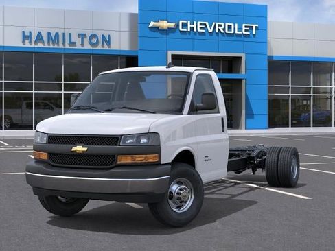 New 2026 Chevrolet Express 3500 w/ Power Convenience Package RWD image 8