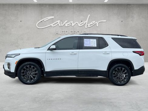 Used 2023 Chevrolet Traverse RS FWD image 13