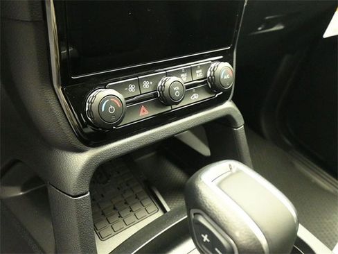 New 2025 Ford Ranger Lariat w/ FX4 Off-Road Package image 17