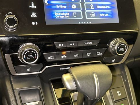 Used 2020 Honda CR-V Touring image 29