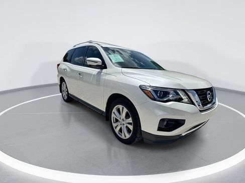 Used 2019 Nissan Pathfinder SL w/ SL Premium Package FWD image 2