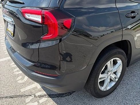 Used 2023 GMC Terrain SLE FWD image 8