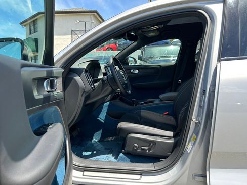 Used 2023 Volvo C40 P8 Recharge Ultimate AWD/4WD image 16