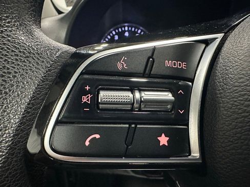 Used 2024 Kia Forte LXS image 19