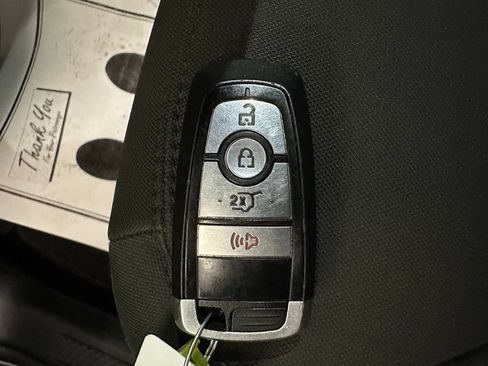 Used 2021 Ford Explorer XLT AWD/4WD image 17