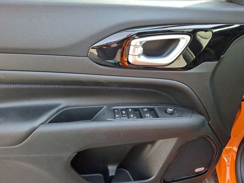 New 2026 Jeep Compass Limited w/ Sun, Sound & Navigation Group AWD/4WD image 8