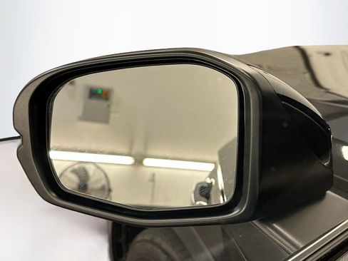Used 2025 Honda CR-V LX image 16